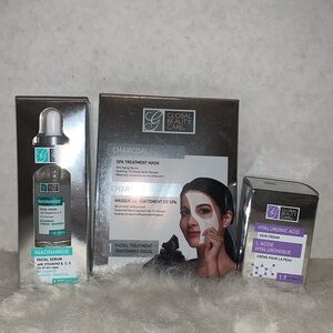 Facial care bundle. Hyaluronic acid sink cream, charcoal spa mask, facial serum
